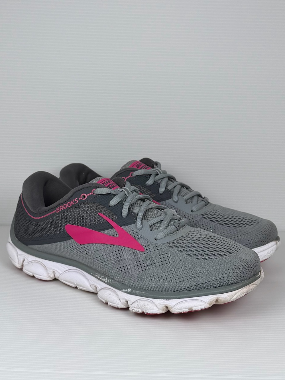 Brooks Anthem Women's 9.5 B Gray Pink Running Walking Shoes 1202571B051